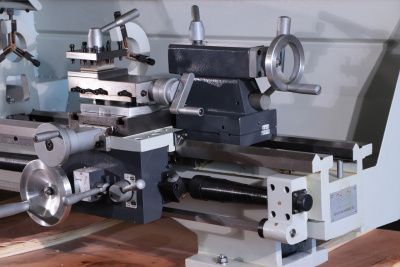 Токарно-винторезный станок Proma SPZ-700