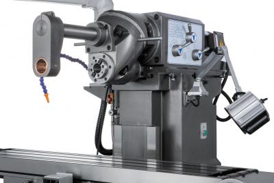 Широкоуниверсальный фрезерный станок Jet JUM-1153VXL DRO