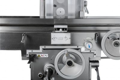 Широкоуниверсальный фрезерный станок Jet JUM-1464VHXL DRO