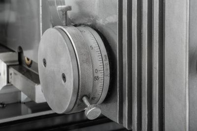 Универсальный фрезерный станок Jet JUTM-1230 Servo DRO