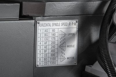 Широкоуниверсальный фрезерный станок Jet JMD-939GV DRO