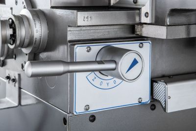 Широкоуниверсальный фрезерный станок Jet JUM-1153VXL DRO