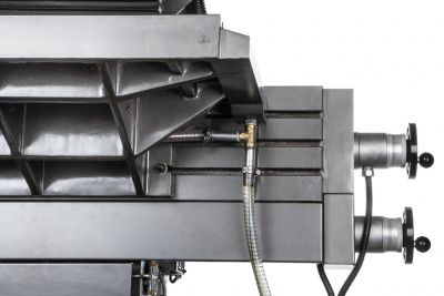 Универсальный фрезерный станок Jet JUTM-1834 Servo DRO