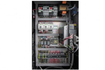 Широкоуниверсальный фрезерный станок Jet JUM-1153VXL DRO