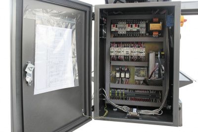 Широкоуниверсальный фрезерный станок Jet JUM-1253VHXL DRO